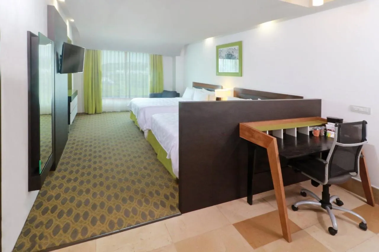 Hotel Holiday Inn Queretaro Zona Krystal By Ihg El Salitre