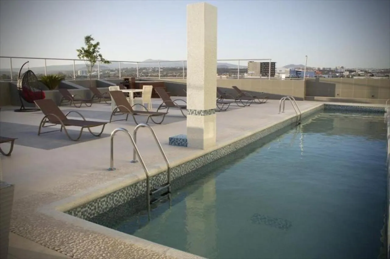 Hotel Holiday Inn Queretaro Zona Krystal By Ihg El Salitre