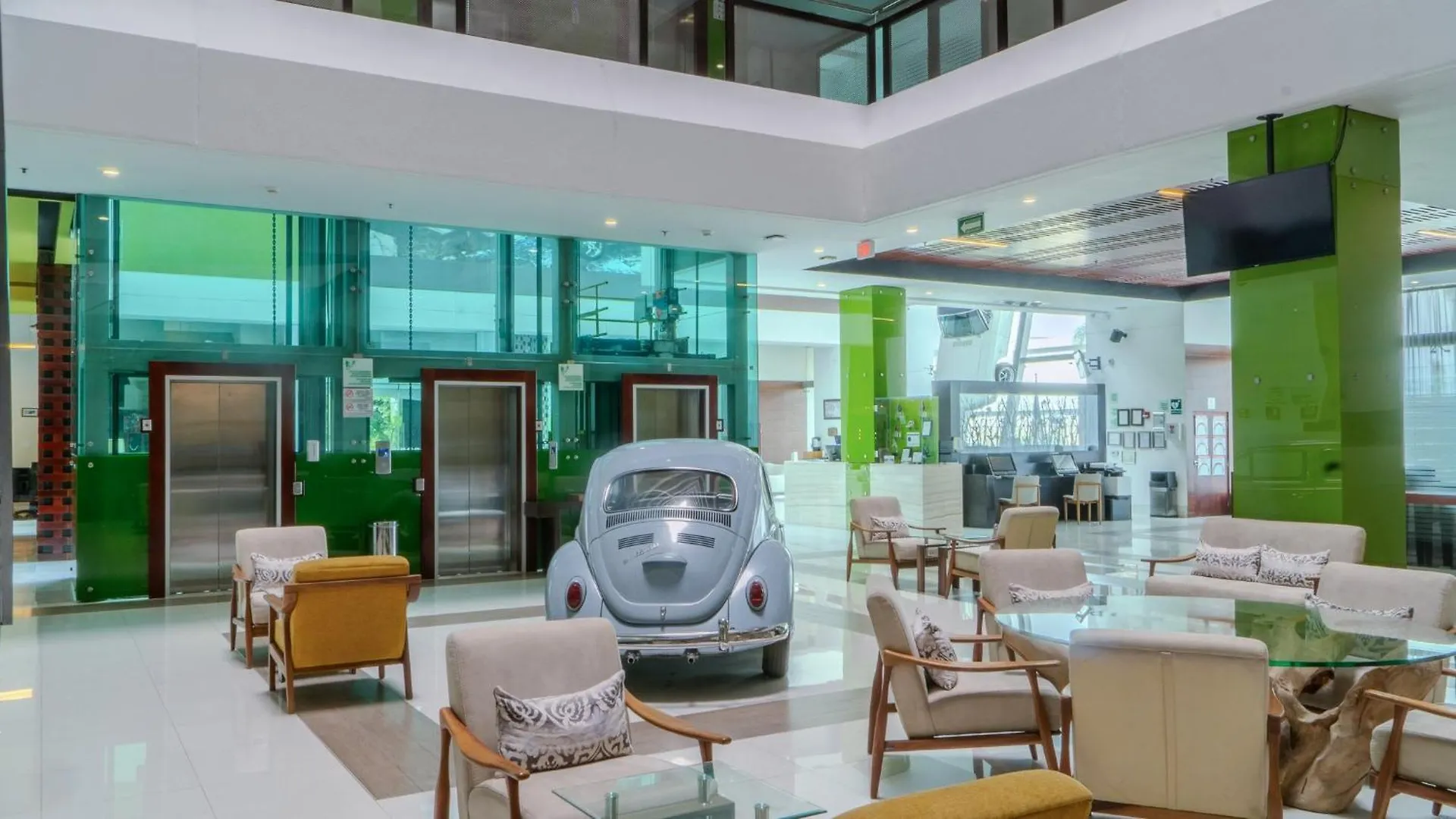 Hotel Holiday Inn Queretaro Zona Krystal By Ihg El Salitre