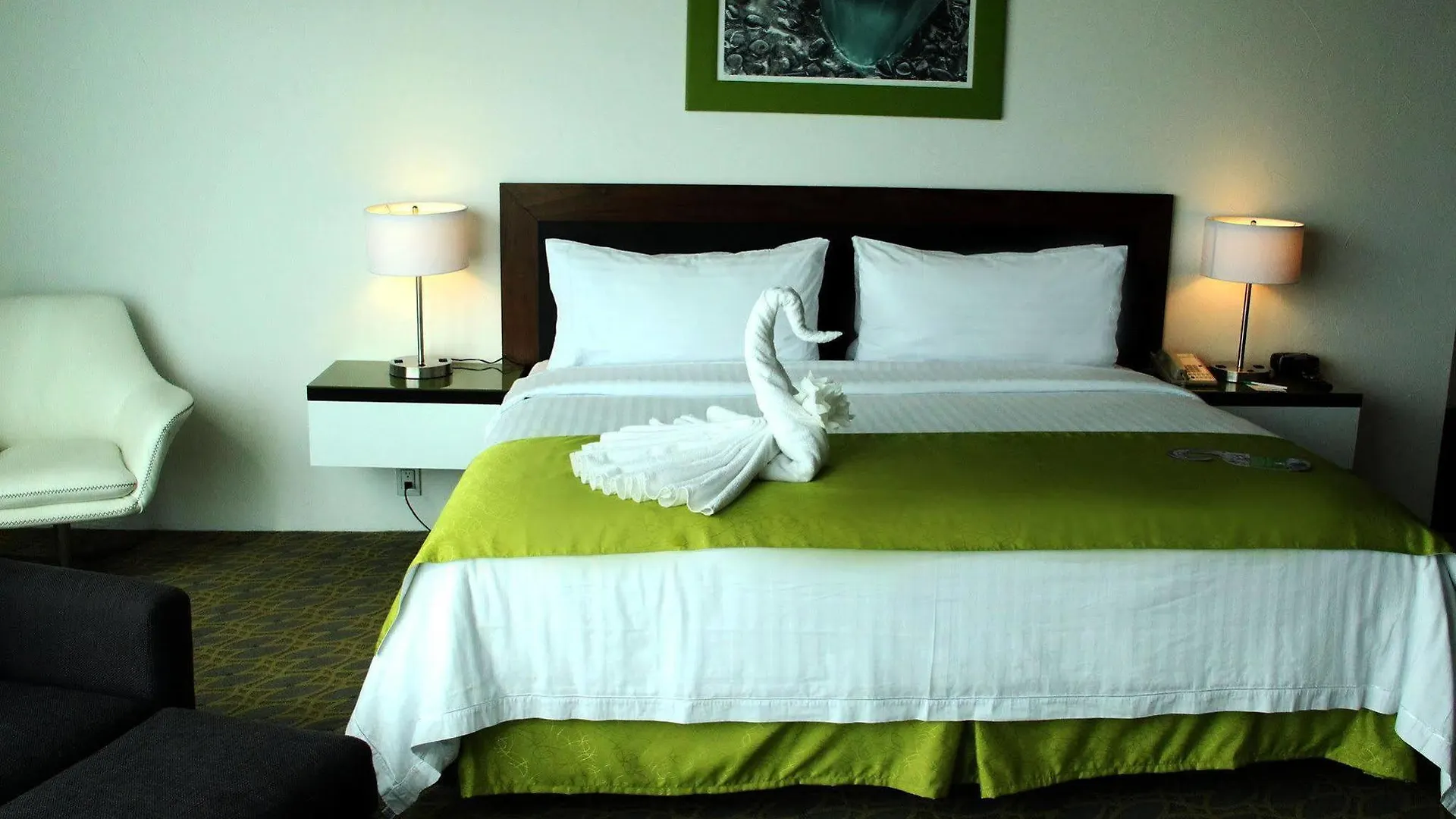 Hotel Holiday Inn Queretaro Zona Krystal By Ihg El Salitre
